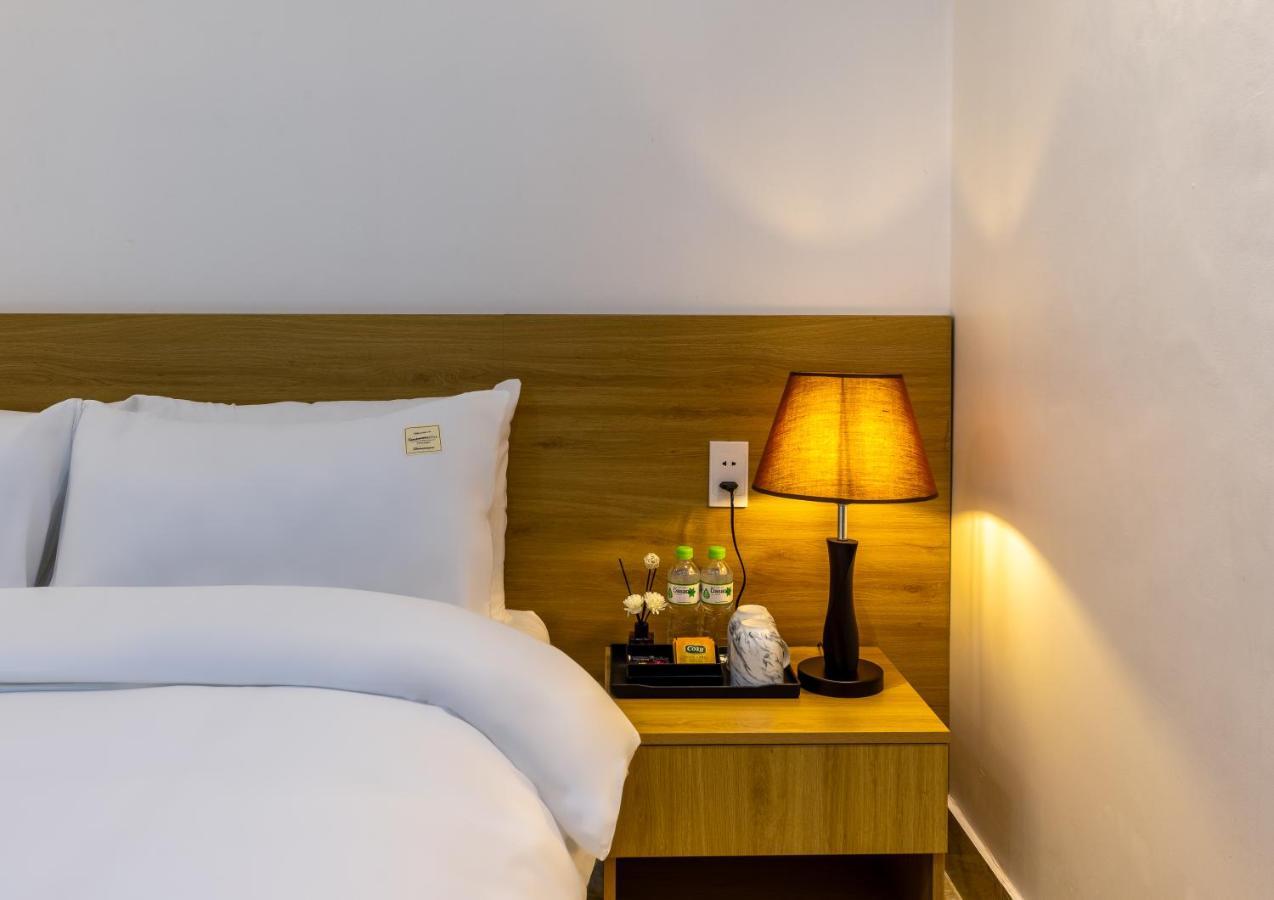 Cat Ba Hongkong Hotel Dong Khe Sau Eksteriør billede